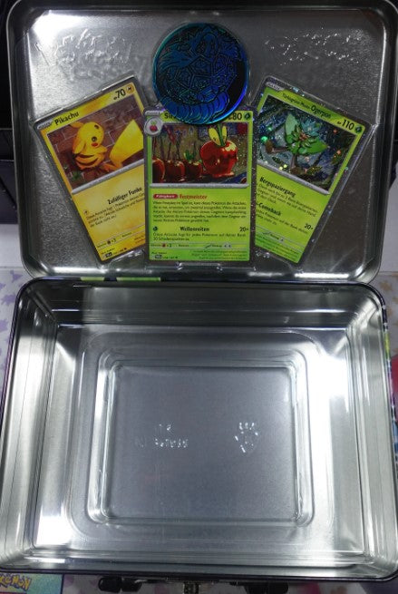 Pokemon Herbstkoffer 2024 - Pikachu Motiv - KEINE BOOSTER